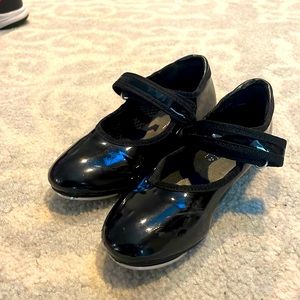 Girls tap shoes